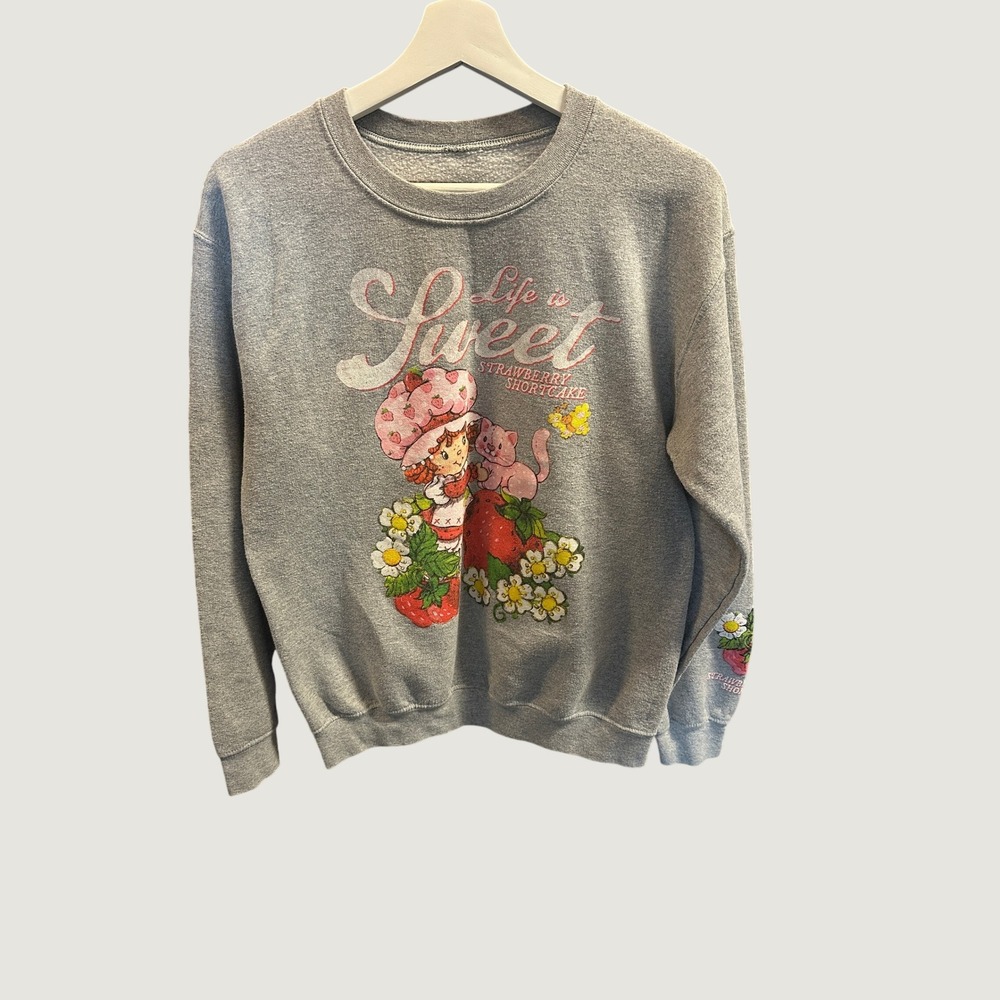 Strawberry Shortcake Graphic Sweatshirt Gray Small Embroidered Sleeve Pullover - Picture 10 of 11